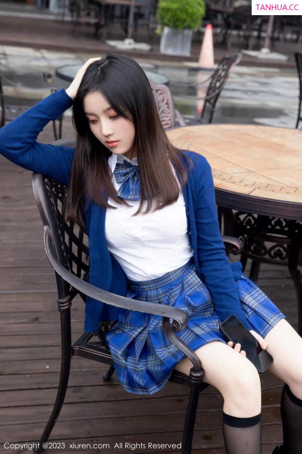 豆瓣酱  [XiuRen]高清写真图 2023.12.01 No.7754 豆瓣酱 丝袜美臀第13张图片